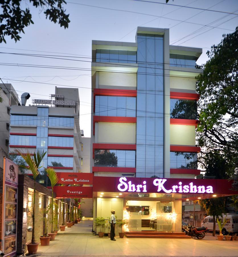 Hotel Radhe Krishna 索拉普 外观 照片
